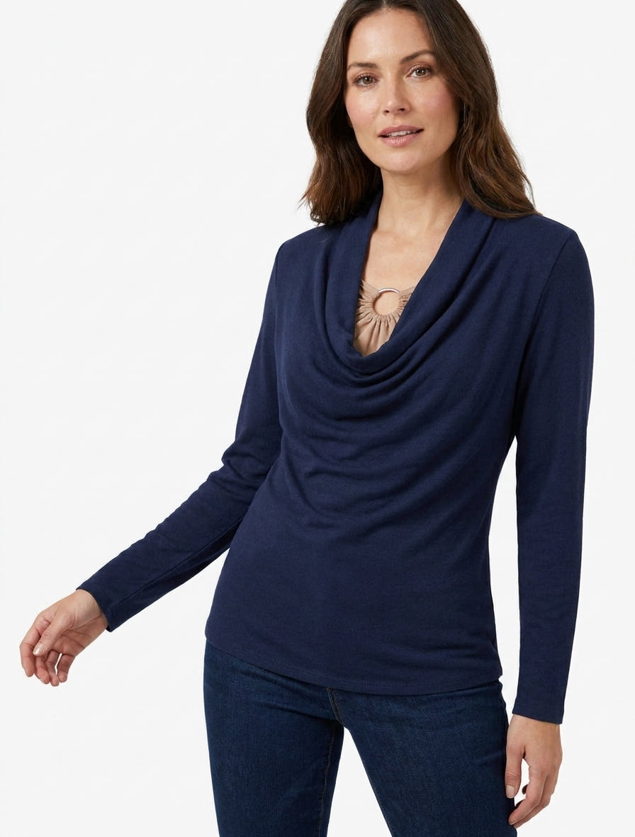 Maglia dritta effetto doppio con collo a cascata e gioiello. - Marine/beige