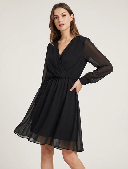Abito svasato in voile con scollo a portafoglio - Nero