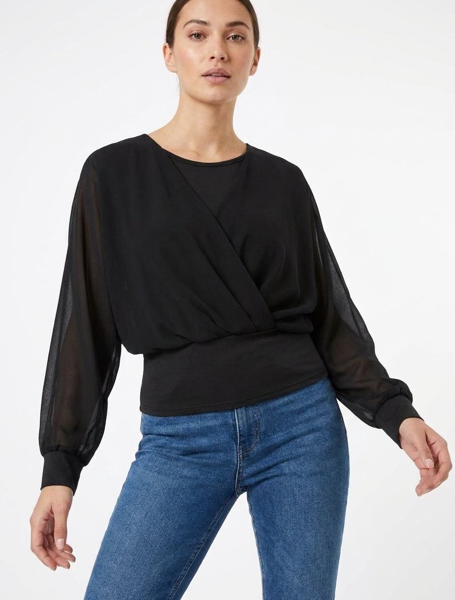 Top con maniche stile pipistrello e pannelli incrociati - Nero