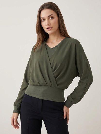 Top con maniche stile pipistrello e pannelli incrociati - Cachi