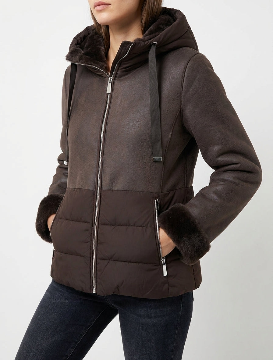 Cappotto bicolore con interno in pelliccia sintetica. - Marrone cioccolato