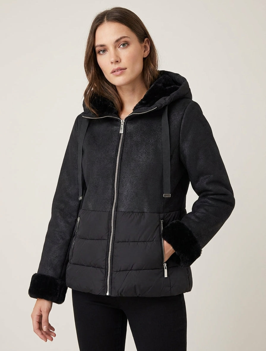 Cappotto bicolore con interno in pelliccia sintetica. - Nero