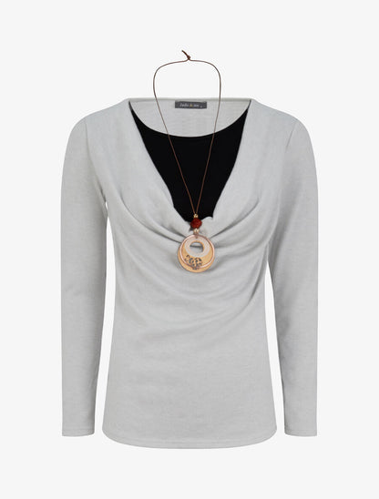 Pull à col bénitier et t-shirt en trompe l&