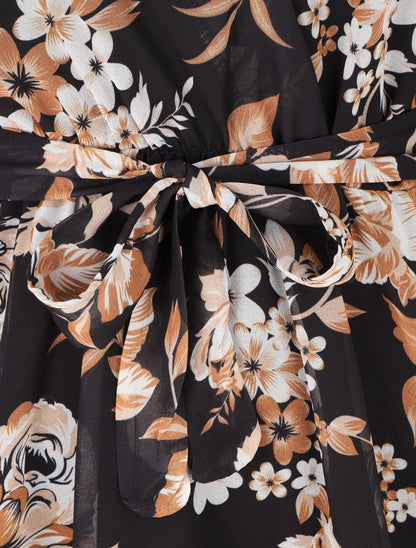 Robe à imprimé fleuri et manches courtes volantées - Noir - 3