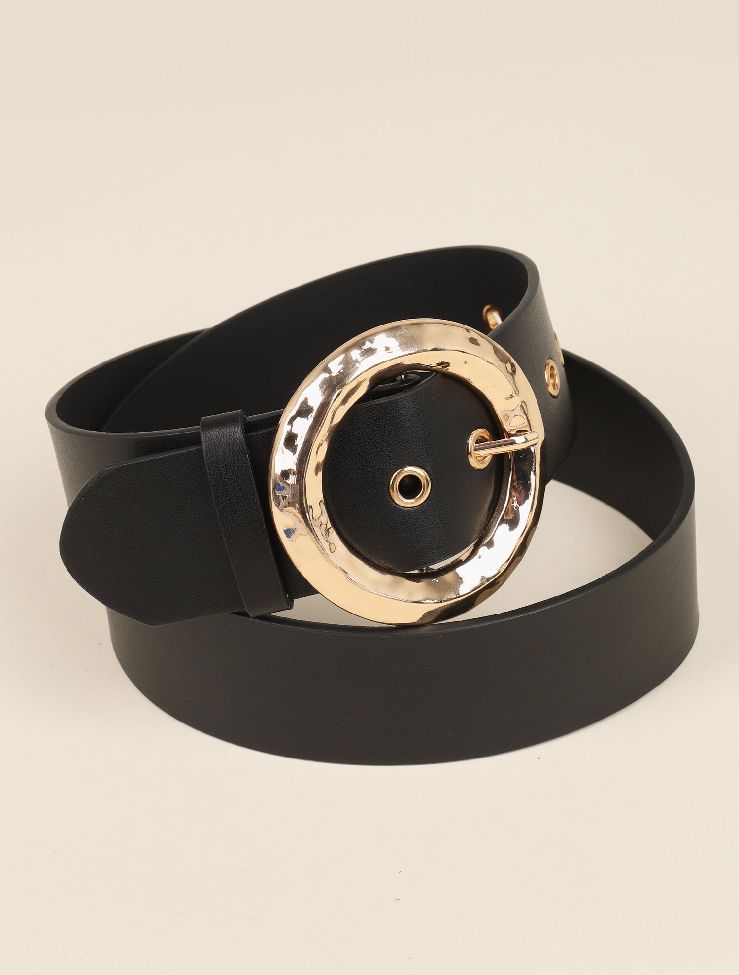Ceinture en simili à boucle ronde martelée - Noir/dorée - 2