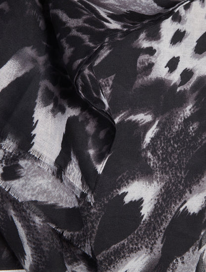 Foulard à bords éffilochés imprimé animal - Noir - 3