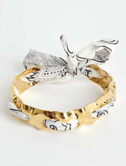 Jonc martelé à lien décoratif style bandana - Écru - 2