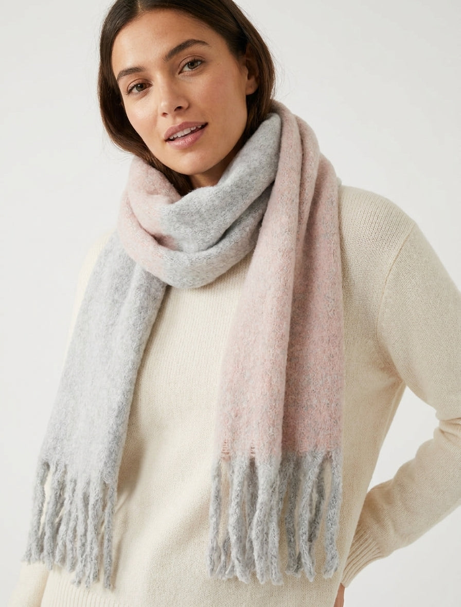 Sciarpa in lana mista con frange - Rosa