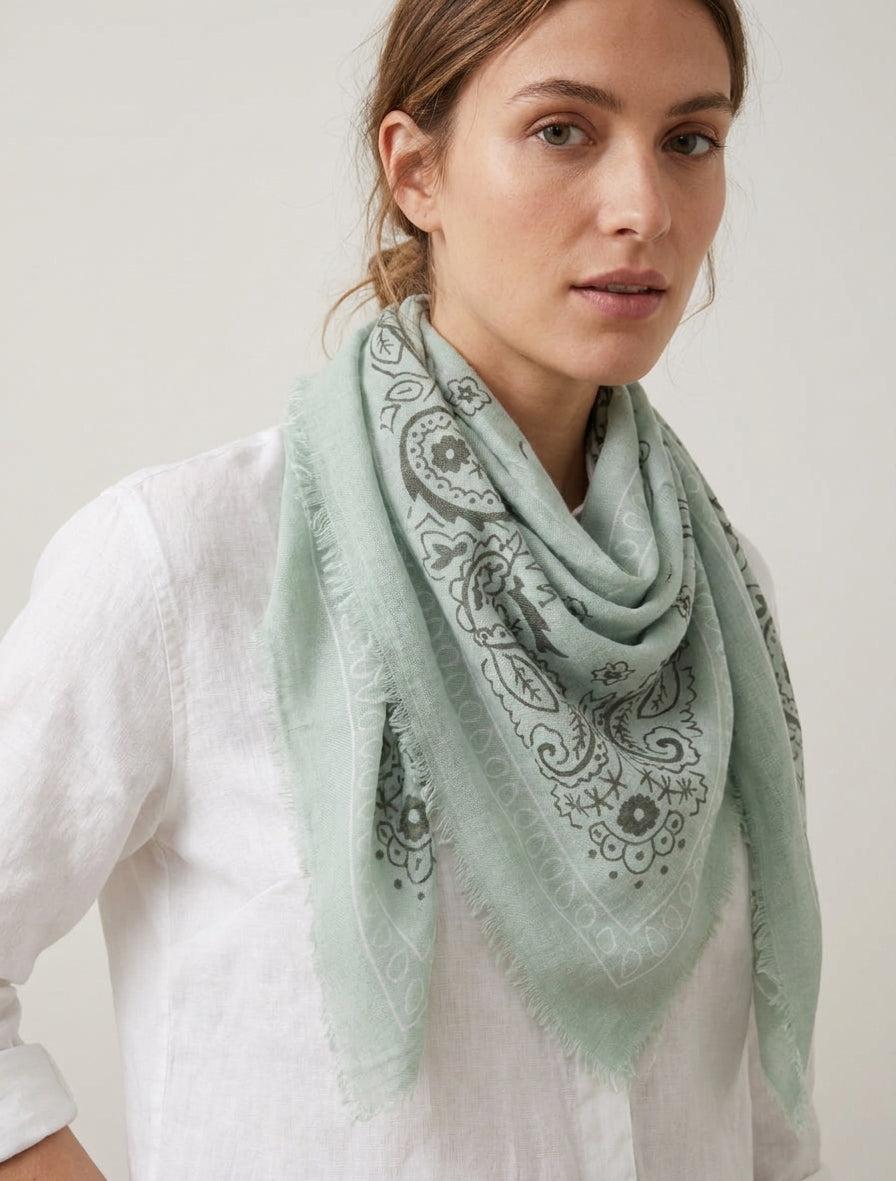 Sciarpa stampata paisley con bordi sfrangiati - Verde acqua
