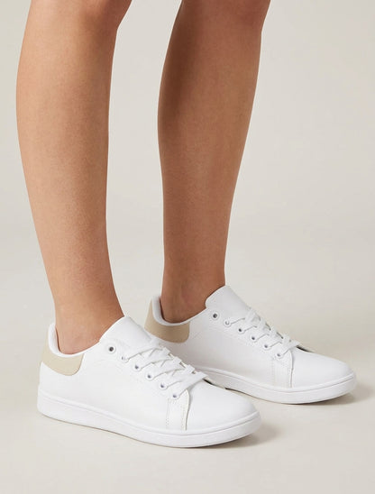 Sneakers basici con rinforzo a contrasto - Beige