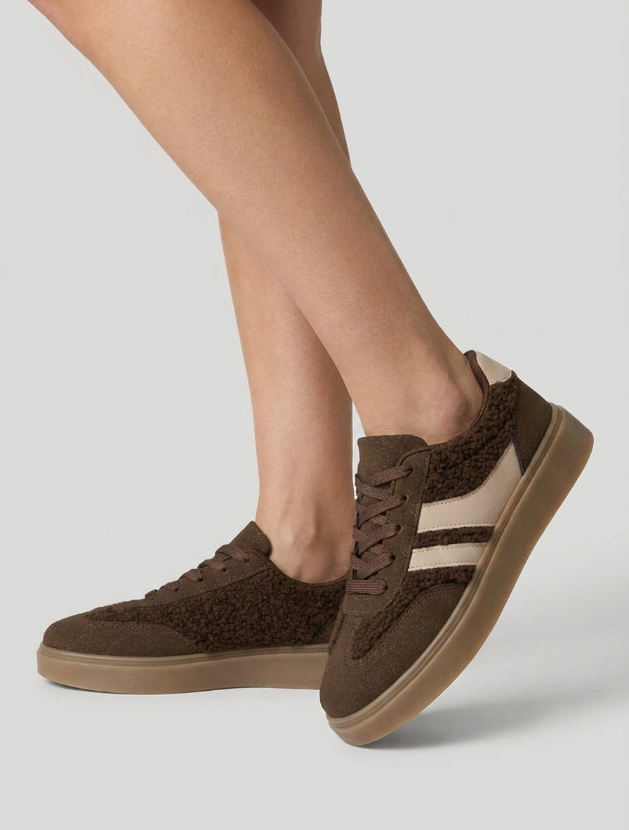 Sneakers con inserti effetto bouclé - Marrone