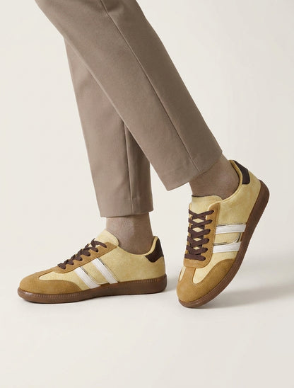 Sneakers effetto nabuk con bande a contrasto - Giallo