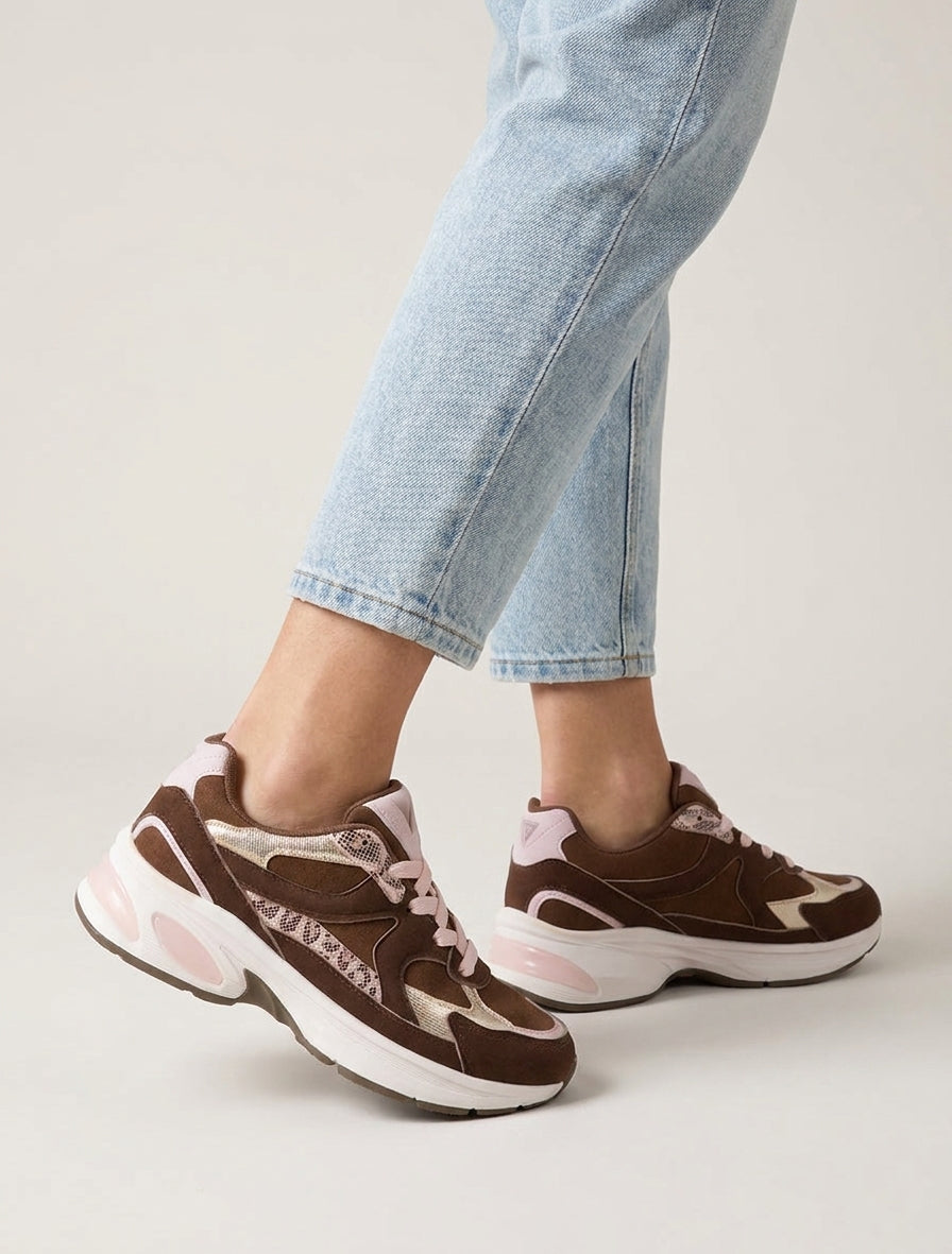 Sneakers in camoscio con inserto leopardato - Marrone