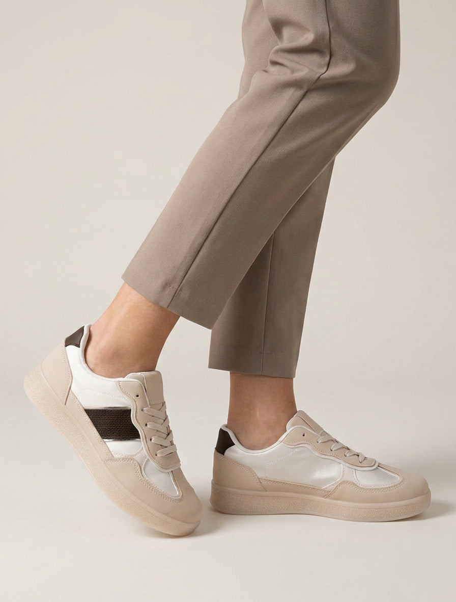 Sneakers in similpelle con rinforzo a contrasto - Beige