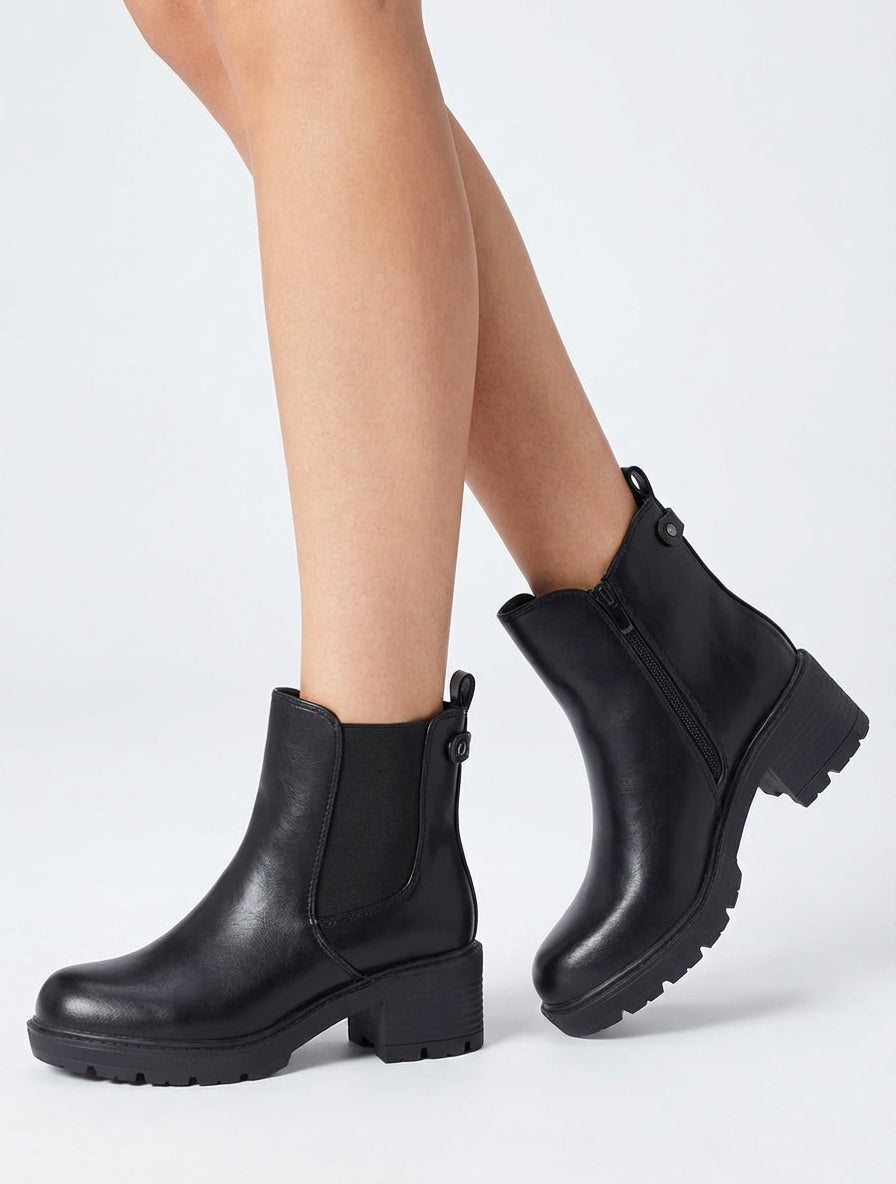 Stivaletti elasticizzati in similpelle - Nero