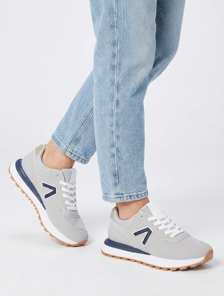 Sneakers in camoscio e tessuto - Grigio chiaro