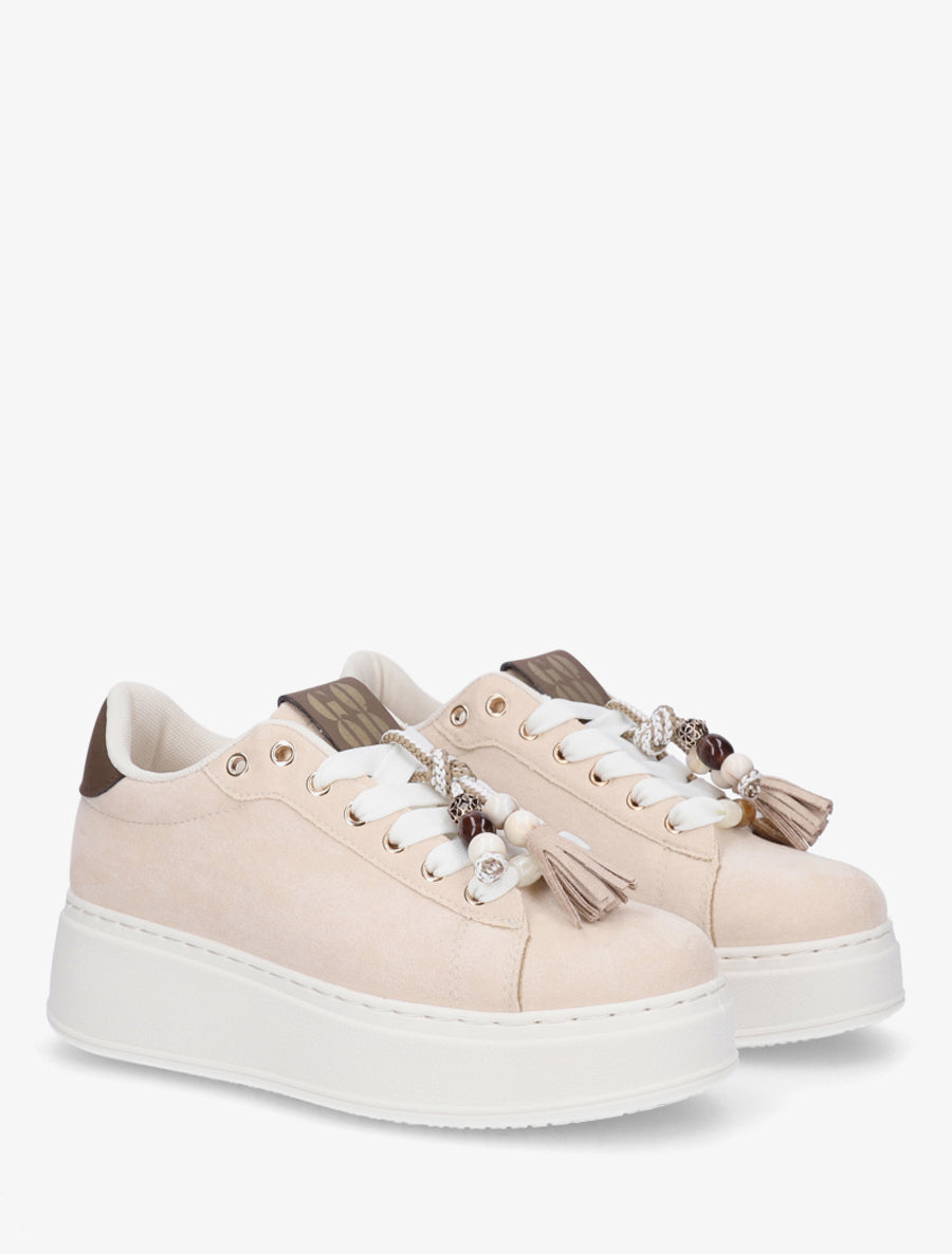 Sneakers en suédine à empiècement perles - Beige - 4