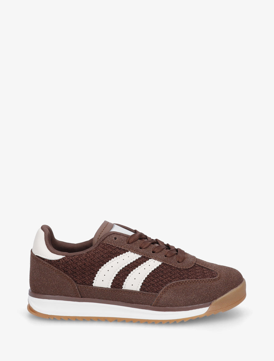 Sneakers piatte con fasce e rinforzo a contrasto. - Marrone
