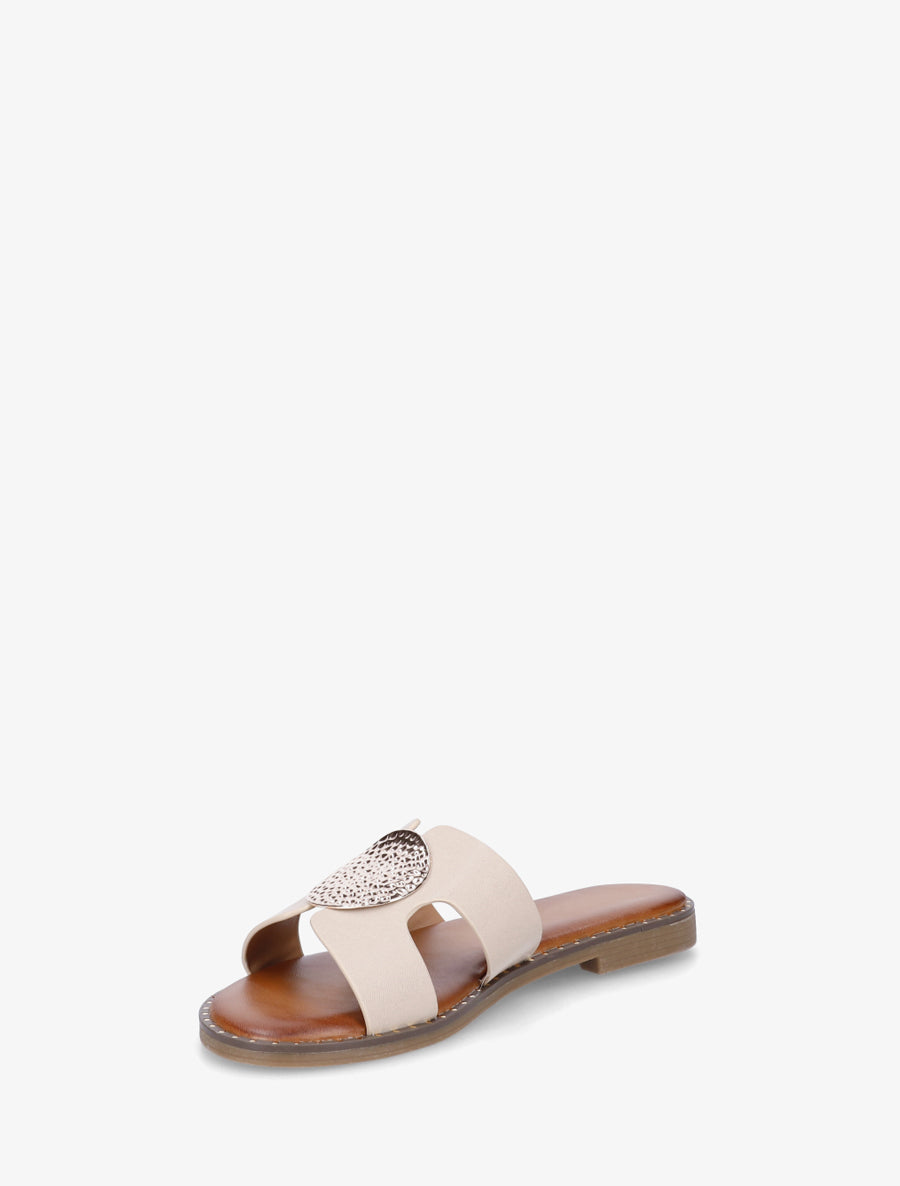 Claquettes unies à empiècement métal - Beige - 3