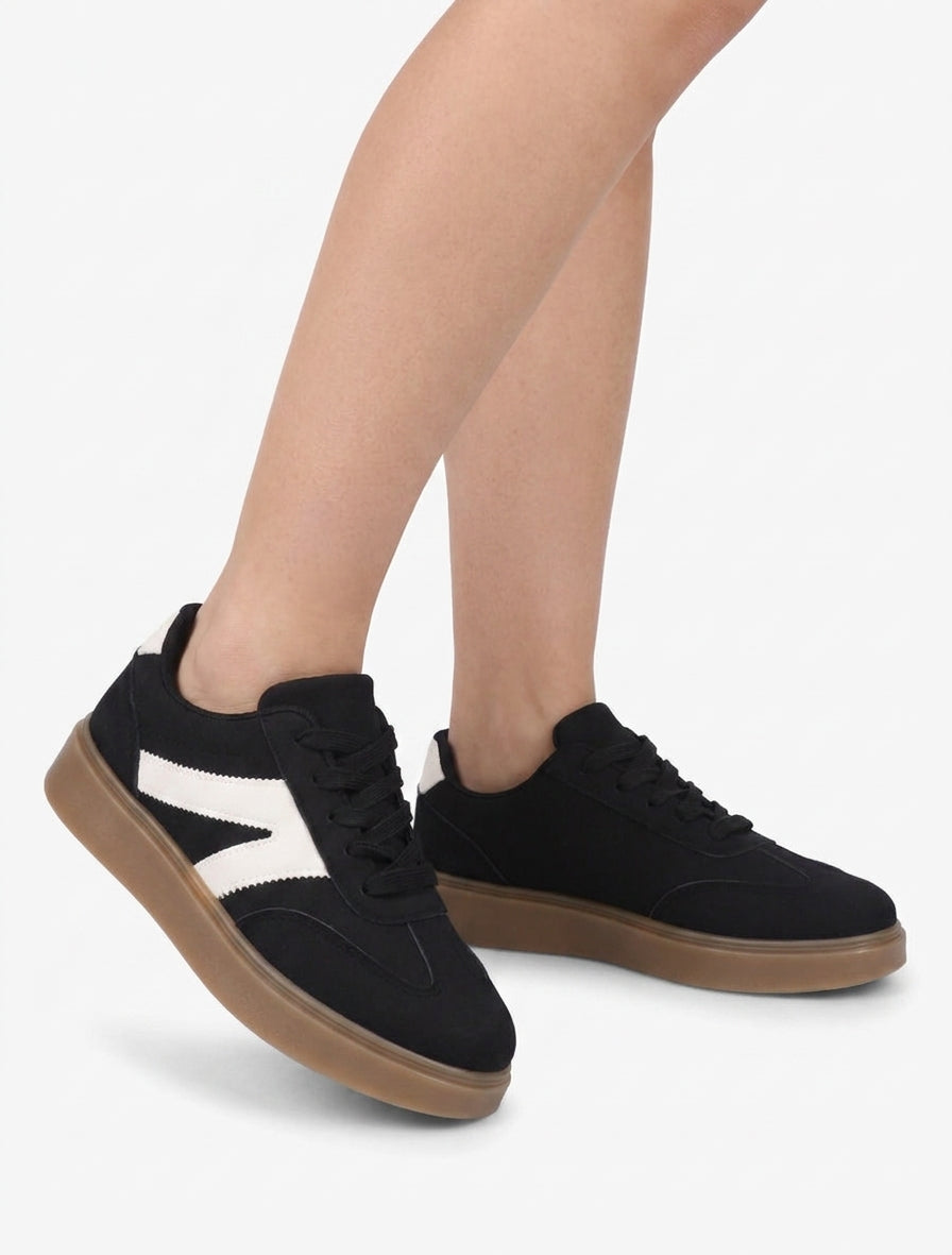 Sneakers con suola in gomma - Nero