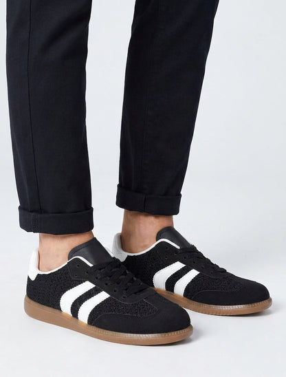 Sneakers in maglia e fasce a contrasto - Nero