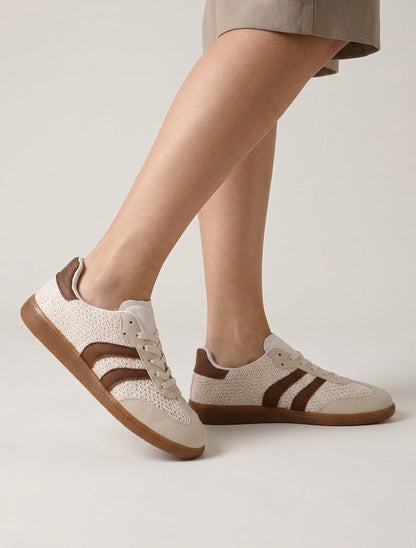 Sneakers in maglia e fasce a contrasto - Beige