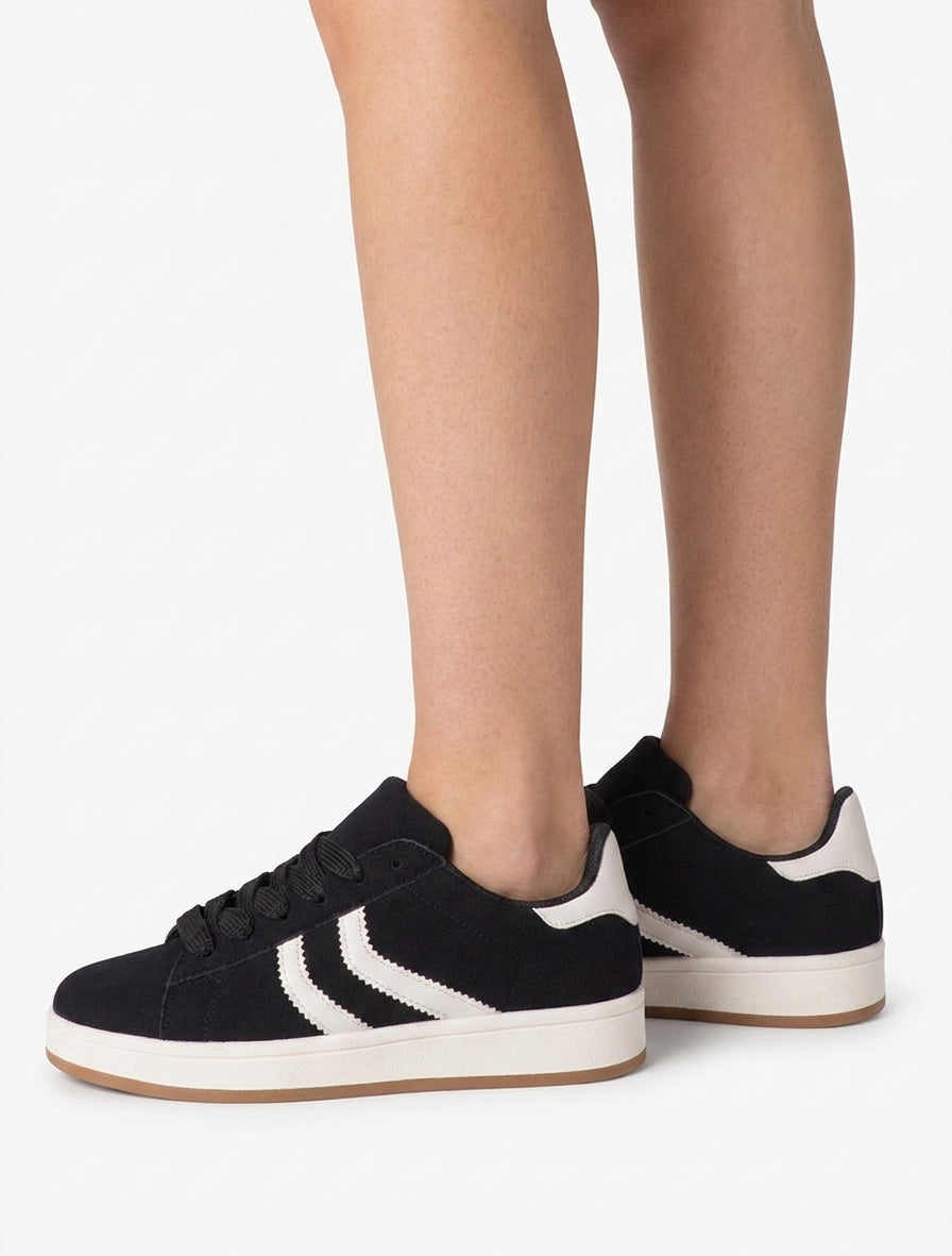Sneakers effetto nabuk con bande dentellate - Nero