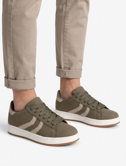 Sneakers effetto nabuk con bande dentellate - Cachi