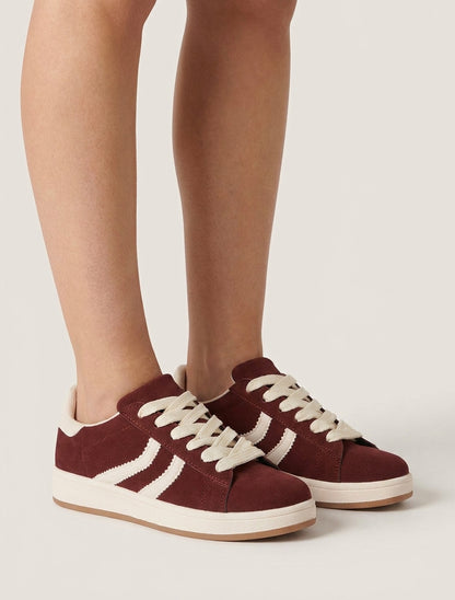 Sneakers effetto nabuk con bande dentellate - Bordeaux