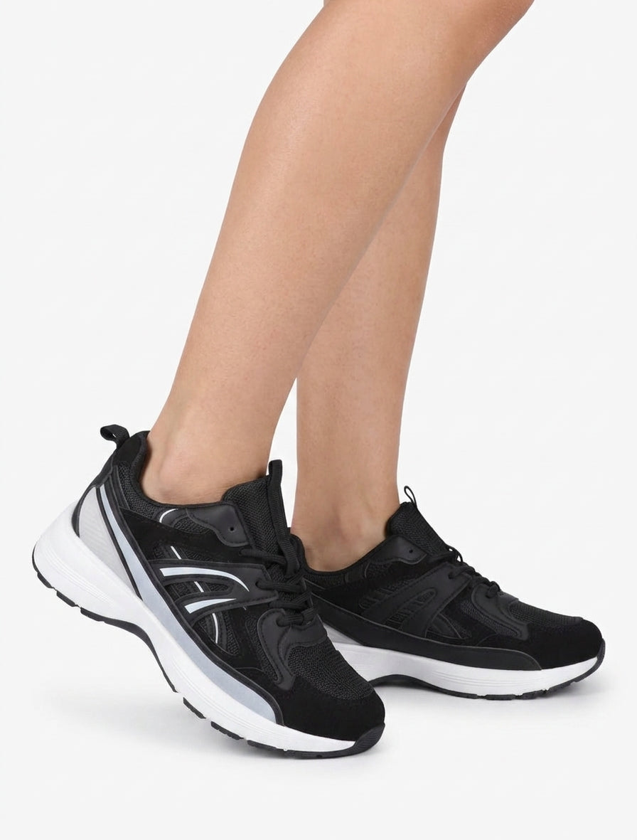 Sneakers classiche stilizzate - Nero