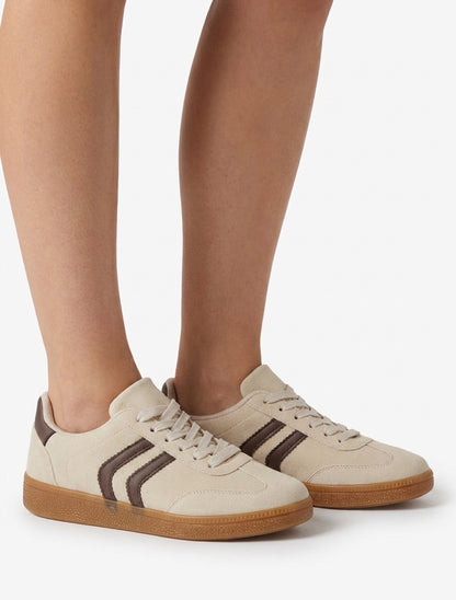 Sneakers effetto nabuk con suola in gomma - Beige