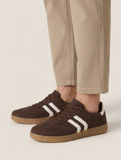 Sneakers effetto nabuk con suola in gomma - Marrone