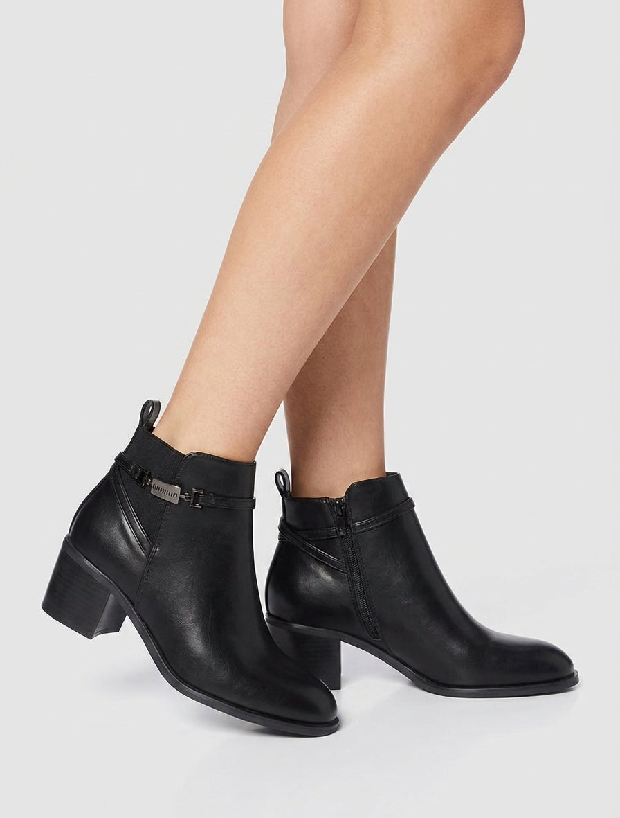 Stivaletti elasticizzati in similpelle - Nero