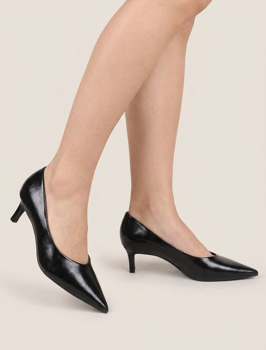 Décolleté a spillo con punta affilata - Nero
