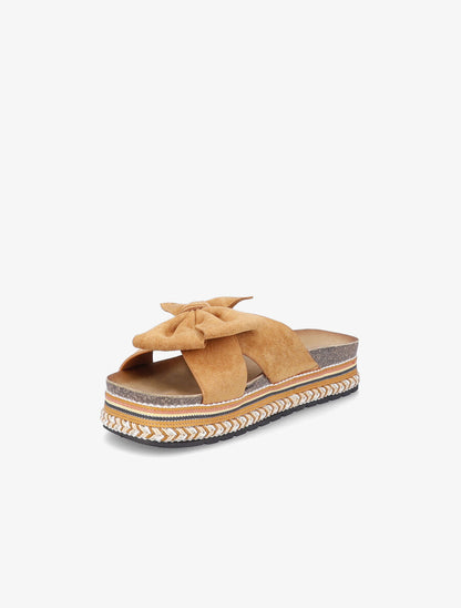 Claquettes en suédine à plateforme stylisée - Camel - 3