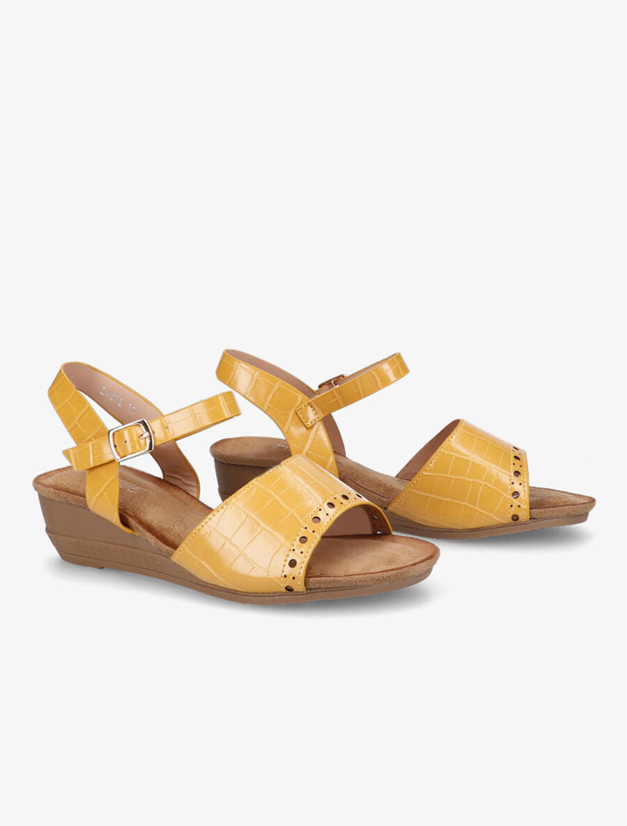 Sandales compensées à bride perforée effet croco - Jaune - 4