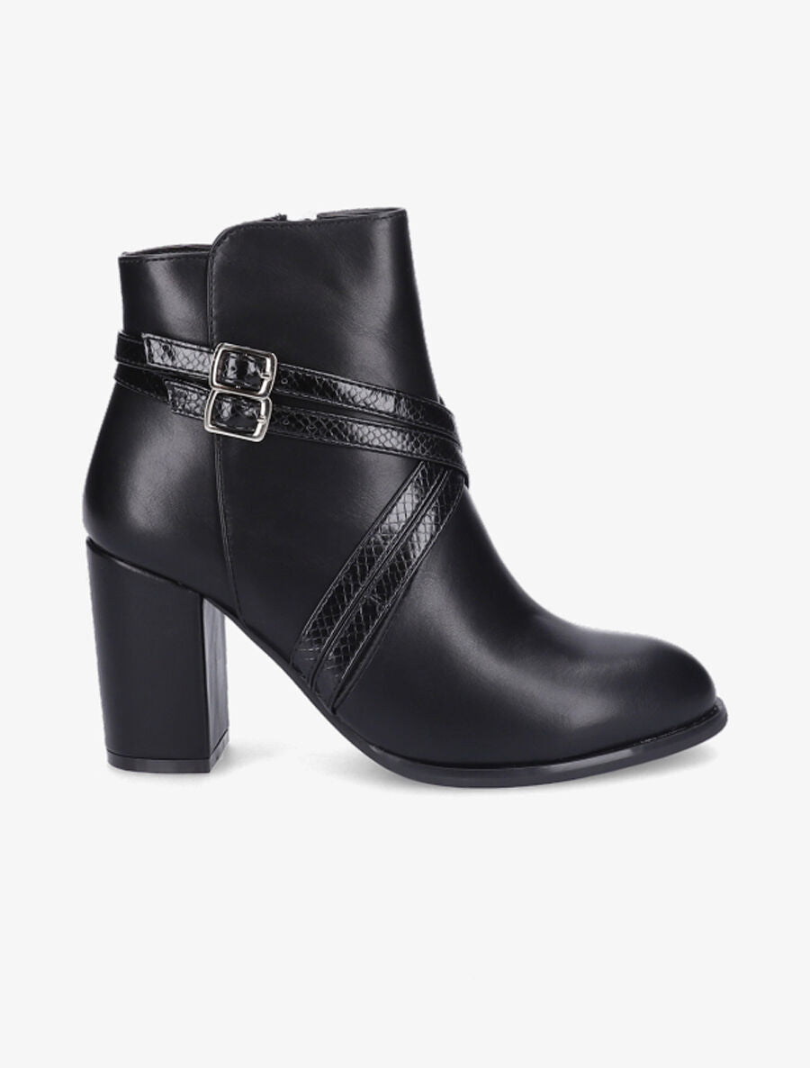 Bottines à talon et sangles croisées - Noir - 6