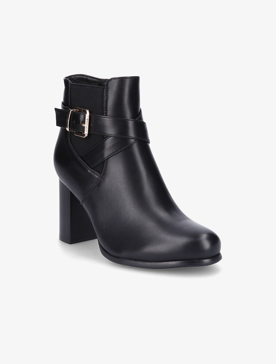 Bottines à talon et sangles croisées - Noir - 2