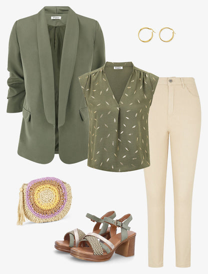 Look Anya - 1